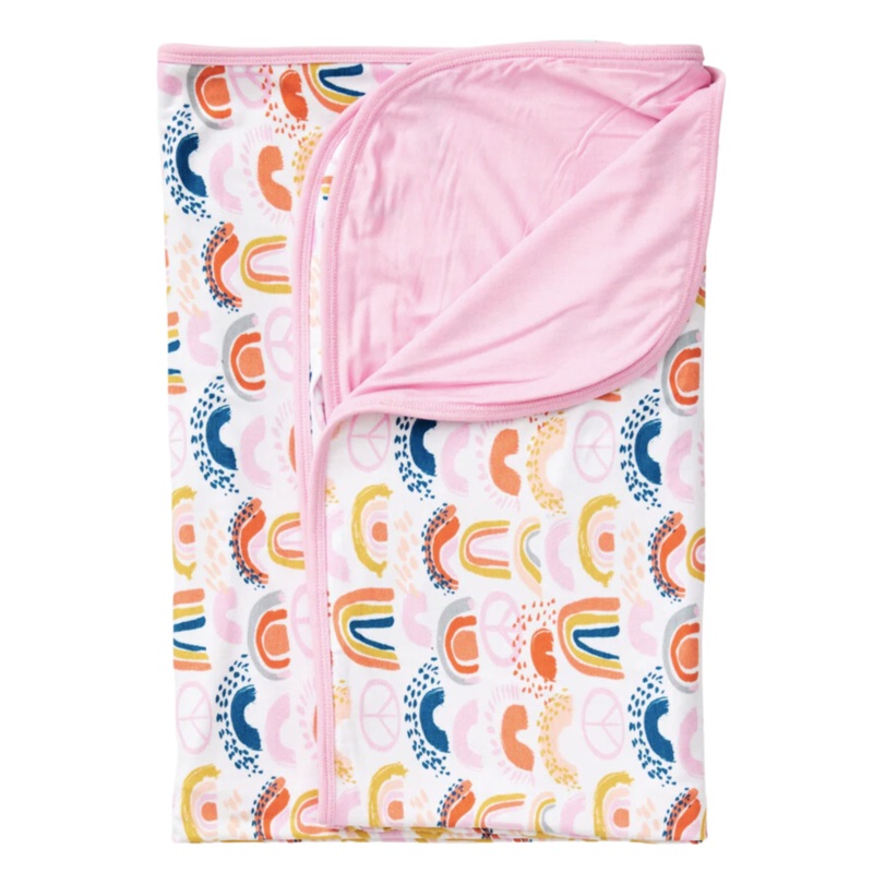 Stretchy Oversized Blanket – Rainbows Pink
