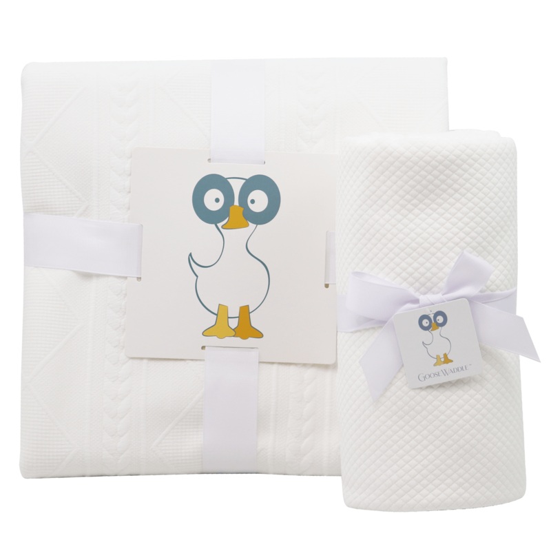 Mommy & Me Knit Blanket Set – White