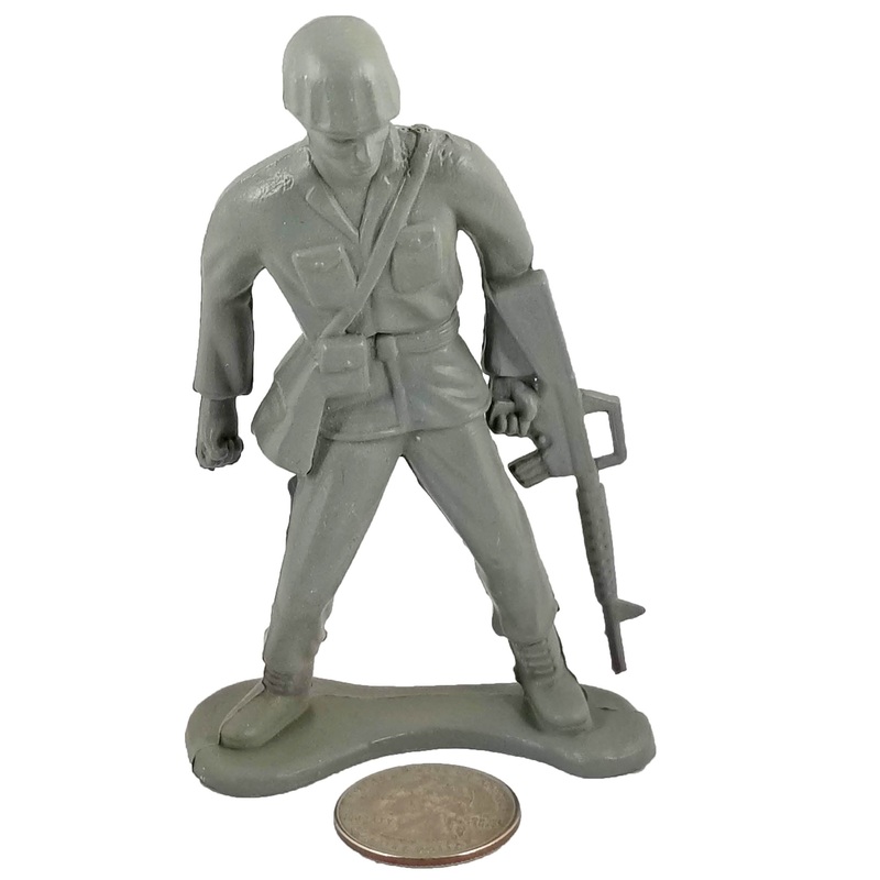 Large Army Soldier Standing with M-16 – Grey