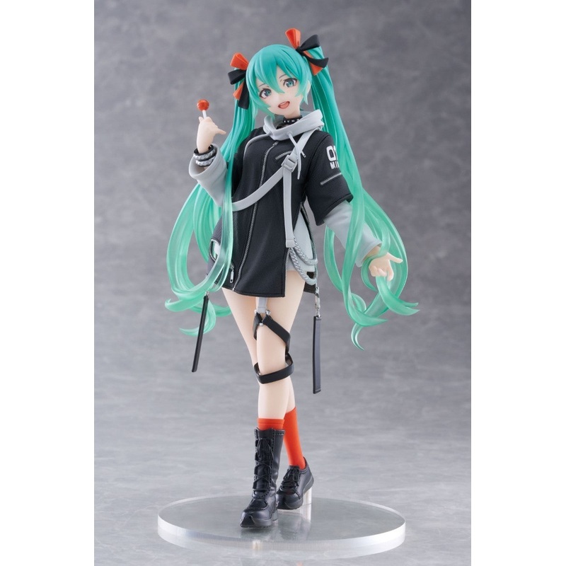 Vocaloid Fashion Hatsune Miku (PUNK Version) Figure (Pre Order)